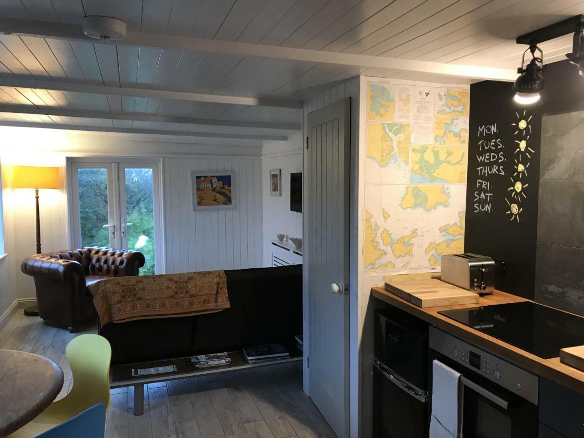 The Boat House Apartment คาร์บิสเบย์ ภายนอก รูปภาพ