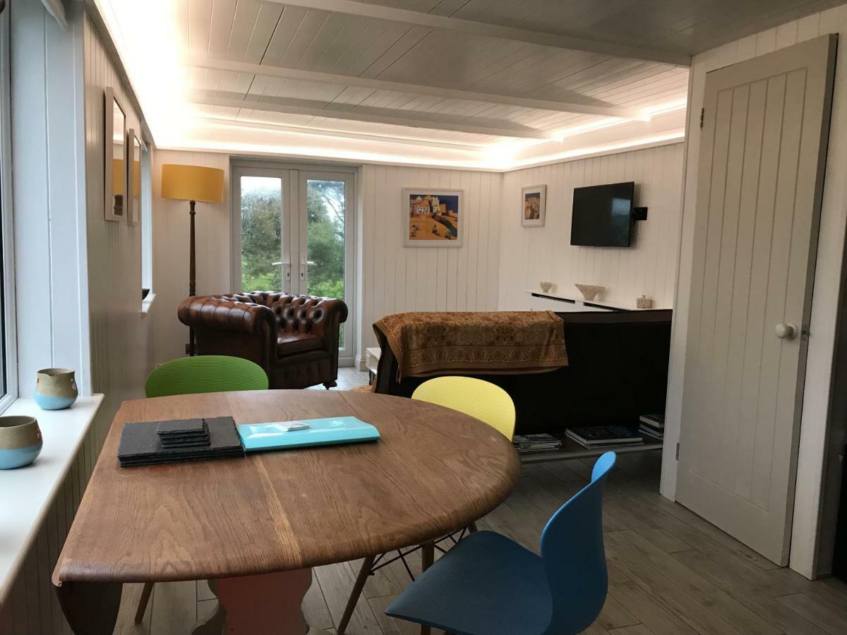 The Boat House Apartment คาร์บิสเบย์ ภายนอก รูปภาพ